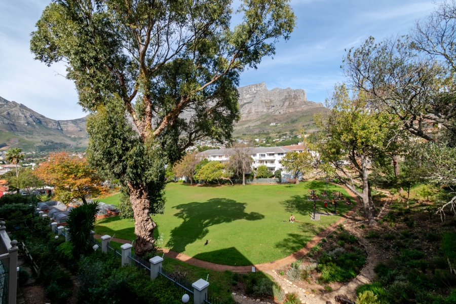 1 Bedroom Property for Sale in Gardens Western Cape